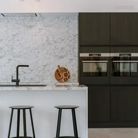 Daire Huswell - Modern 3-bedroom With Family-friendly Touches