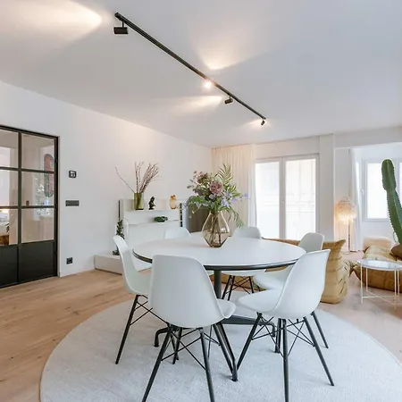 Huswell - Modern 3-bedroom With Family-friendly Touches Oostende